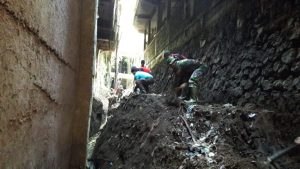 Koramil 1616-02/Ubud Bersama Krama Subak Uma Desa Gelar Karya Bhakti Saluran Irigasi