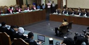 Hakim Pengadilan Tipikor Vonis Setnov 15 Tahun dan Denda Rp500 Juta