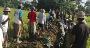 Kodim 1626 Bangli Gelar Karya Bhakti Buat Jalan Usaha Tani