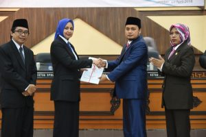 Bupati Jember Terima Rekomendasi LKPJ Akhir Tahun 2017 dari DPRD di JEMBER