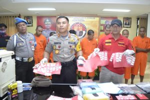 Temukan 6 Paket Sabu 2,42 Gram, Oknum PNS Diringkus Polisi