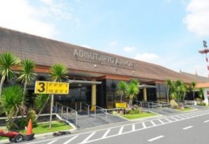 Pasca Erupsi freatik Gunung Merapi, Aktivitas Bandara Adisucipto Ditutup Sementara