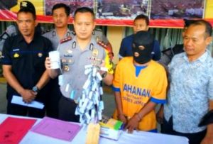 Polres Jember Amankan Pelaku Pembuat dan Penjual Petasan di Jember