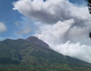Status Gunung Merapi Naik Waspada (Level II), Radius 3 Km Dikosongkan