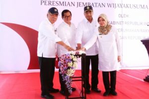 Seskab Pramono Anung Resmikan Jembatan Wijaya Kusuma