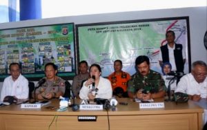 Tinjau Arus Mudik, Menko PMK: Pemerintah Berikan Pelayanan Optimal dan Himbau Masyarakat Tertib Berlalu Lintas