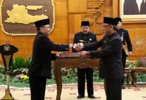 Lantik 10 Pejabat Eselon II, Gubernur Jatim Minta Terus Belajar dan Berinovasi
