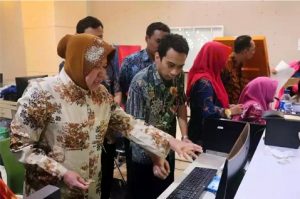 Meningkatnya Antrian Perekaman E-KTP, Walikota Surabaya Tambah Alat