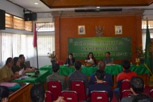 29 Orang Pelanggar Perda Ikuti Sidang Tipiring di Kantor Camat Densel