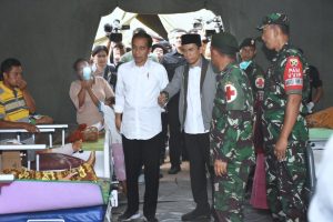 Presiden Jokowi Kunjungi Korban Gempa di Lombok, Korban Meninggal Bertambah 437 Orang