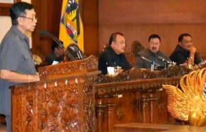 Gubernur Pastika Hadiri Sidang Paripurna Bersama Anggota DPRD Provinsi Bali