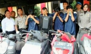 Polisi Bekuk Komplotan Curanmor dan Helm Serta Penadah Hasil Tindak Kejahatan
