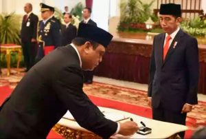 Presiden Jokowi Lantik Komjen Syafruddin sebagai Menteri PANRB