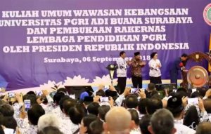 Sebanyak 2/3 PTS Sumbang Kaum Intelektual di Jatim, Presiden Jokowi: Tingkatkan Kualitas Diri dengan Manfaatkan TI