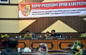 Wabup Jember Beri Jawaban Pandangan Fraksi DPRD Atas Rancangan Perubahan APBD 2018 di Jember