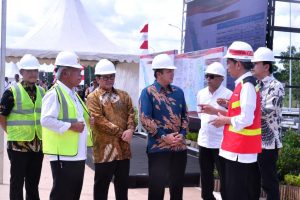 Jokowi Tinjau Pembangunan Ruas Jalan Tol Bakauheni-Terbanggi Besar di Lampung, Pembangunan Capai 96 Persen
