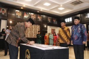 Lantik Pejabat Eselon I, Menko Polhukam: Sinergitas Antar K/L Perlu Ditingkatkan untuk Antisipasi Berita HOAX
