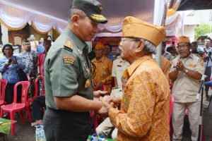 Secara Simbolis, Pangdam IX Udayana Serahkan Hasil Rehab RTLH Bagi Veteran PKRI