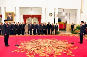 Presiden Jokowi Lantik Letjen TNI Doni Monardo Sebagai Kepala BNPB