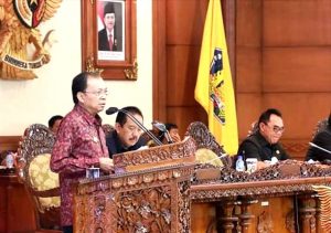 Rapat Paripurna ke-2, Bangun Bali Secara Menyeluruh Gubernur Koster Gandeng Bupati-Walikota