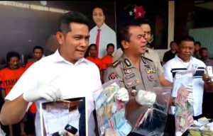 Jatanras Ditreskrimum Polda Jatim Berhasil Ungkap 7 Kasus Perjudian dan Amankan 15 Tersangka