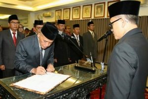 Bupati Banyuwangi Lantik Kadis PP-KB dan Kadis PMD serta 19 Pejabat Struktural di Banyuwangi