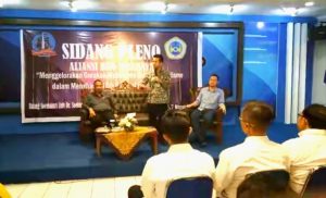 Sidang Pleno Aliansi BEM Surabaya, Wagub Emil Ajak Generasi Millenial Siap Hadapi Revolusi Industri 4.0