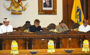 Sampaikan Rekomendasi LKPJ, DPRD Bali Nilai Capaian Gubernur Koster Sangat Baik