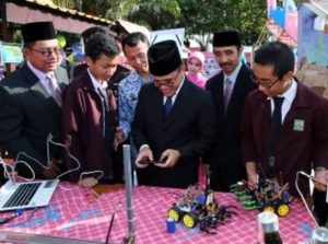 Bupati Anas: Hardiknas 2019, Jadikan Momentum Persiapkan Diri Hadapi Revolusi Industri 4.0 di Banyuwangi