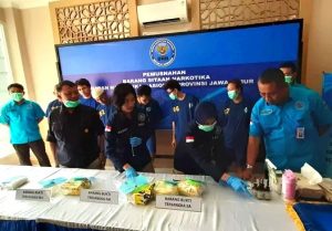 Kepala BNNP Jatim Pimpin Langsung Pemusnahan Barang Bukti Sabu Seberat 5,2 Kg