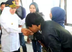 Gubernur Jatim Dampingi Menhub RI Lepas 470 Penumpang Kapal Mudik Gratis di Banyuwangi