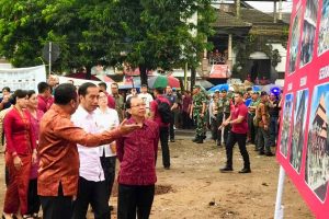Tinjau Proyek Revitalisasi Pasar, Jokowi Ingin Pasar Sukawati Jadi Pasar Rakyat Yang Modern