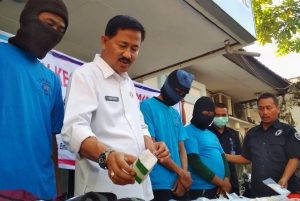 Memutus Peredaran Narkoba, BNNK Surabaya Berhasil Ringkus Tiga Pengedar Ganja dan Pil Koplo