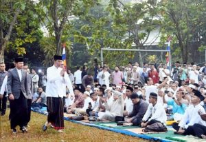 Presiden Jokowi Bersama Istri Laksanakan Sholat Idul Adha di Lapangan Astrid Bogor