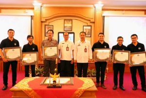 Bangun Aplikasi ‘LAPERON’, ITB STIKOM Bali Terima Penghargaan dari Pemkab Badung
