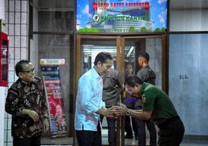Presiden Jokowi Jenguk B.J. Habibie Dirawat di RSPAD Gatot Soebroto