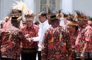 Presiden Jokowi: Tahap Pertama, Alokasikan Kesempatan Kerja bagi 1.000 Sarjana Muda Papua di BUMN