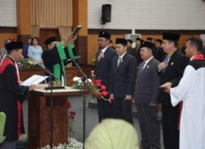 Pimpinan DPRD Banyuwangi 2019-2024 Resmi di Bentuk, Made Cahyana Negara dilantik sebagai Ketua di Banyuwangi