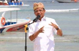 Salah Satu Destinasi Wisata Favorit di Bali, Gubernur Koster Genjot Pembangunan Infrastruktur Nusa Penida