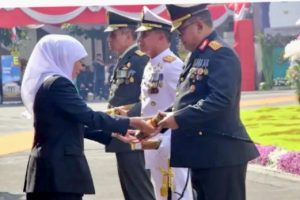 Peringati Hari Jadi ke-74 Jatim, Gubernur Khofifah Ajak Segenap Pihak untuk Jaga Jatim Agar Tetap Aman dan Bersatu