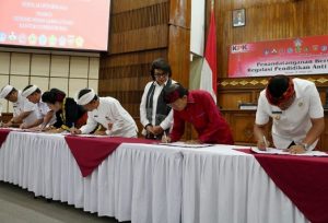 Penandatanganan Bersama, Gubernur Bali Targetkan Program Pendidikan Antikorupsi Mulai Berjalan 2020