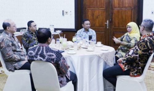 Gubernur Jatim: Saya Harap OJK bisa Tingkatkan Format Literasi Perbankan Siswa SMA/SMK dan MA