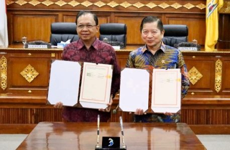 Penandatanganan Nota Kesepahaman, Gubernur Bali Dukung Perencanaan Pembangunan Rendah Karbon