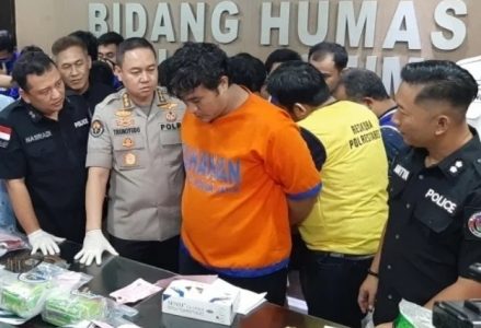 Perangi Narkoba, Ditreskoba Polda Jatim Gagalkan Peredaran Sabu 10,8 Kg