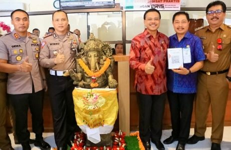 Persingkat dan Permudah Bayar Pajak, Sekda Bali Resmikan Samsat Pembantu dan Lounching Inovasi ‘QRIS’