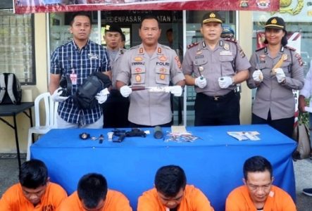 Spesialis Rumah Kosong, Empat Pelaku Curat Diamankan Polsek Densel