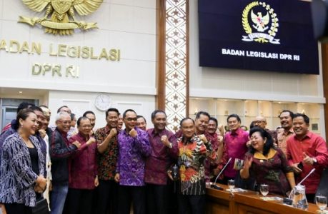 Presentasi di Baleg DPR, Gubernur Bali: UU Nomor 64 Tahun 1958 Sudah Tak Relevan Lagi