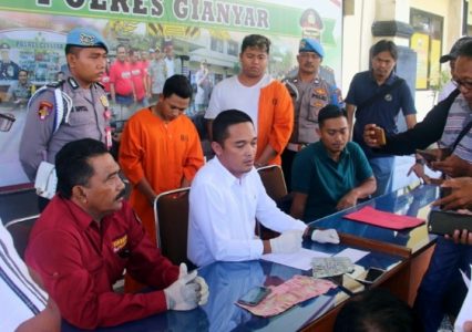 Labui Wisatawan Asing, Dua Karyawan Money Changer Dibekuk Polres Gianyar