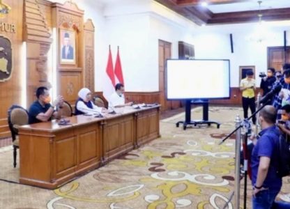 Mulai Besok Hingga Seminggu Kedepan, Khofifah: Untuk ASN Jatim Sehari Masuk dan Sehari Kerja di Rumah