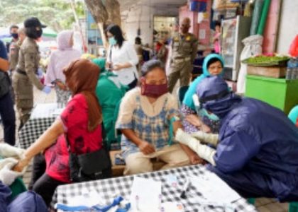 Gustu Covid-19 Banyuwangi Kembali Gelar Rapid Test di 9 Pasar Tradisional dan Pusat Perbelanjaan, Hasilnya 6 Orang Reaktif
